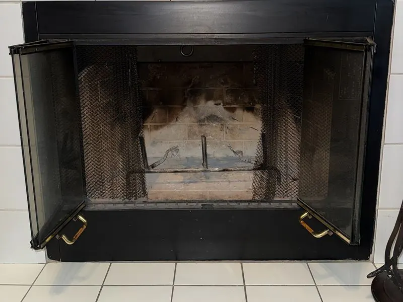 Fireplace before chimney cleaning